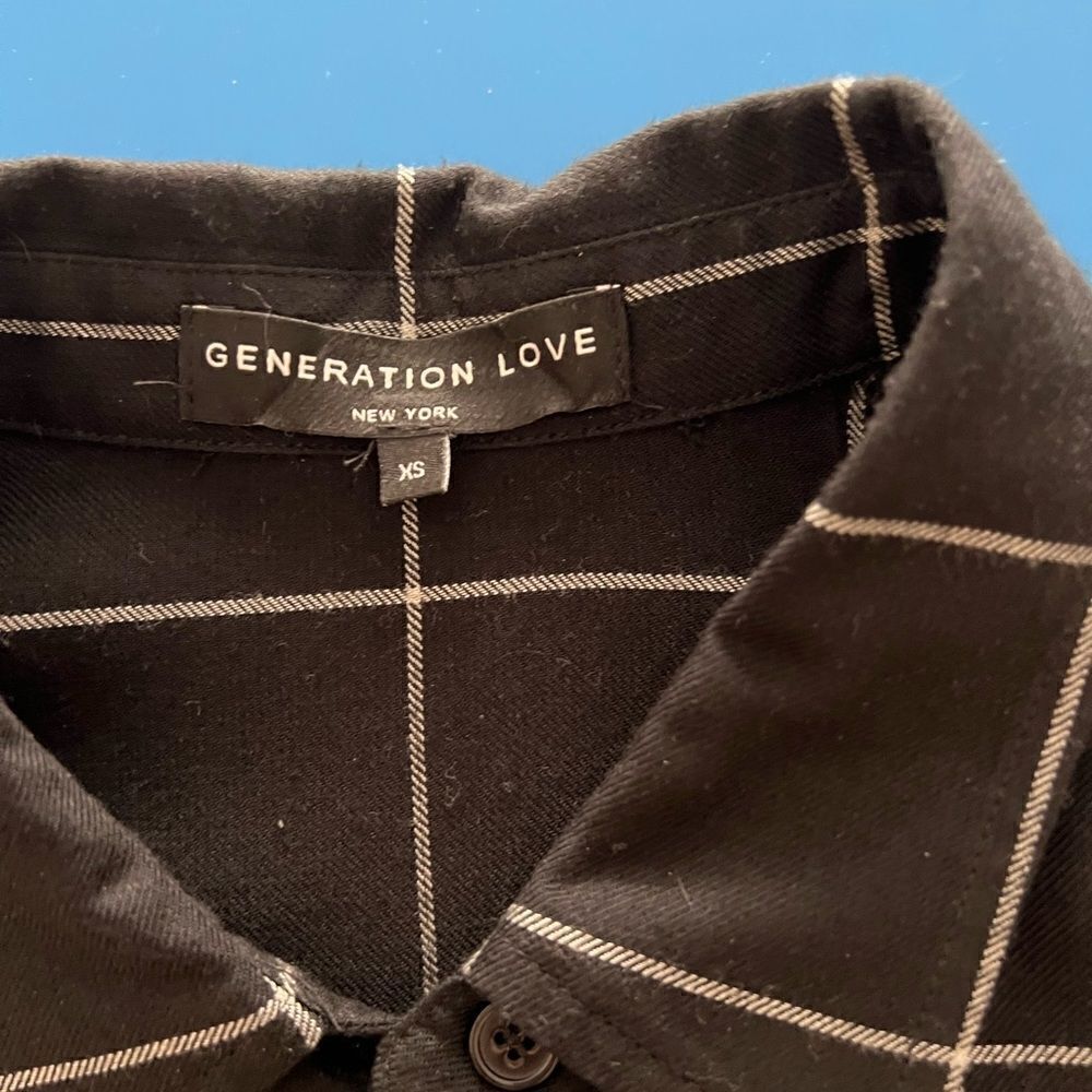 - Pristine Condition Generation Love Cold Shoulde… - image 2